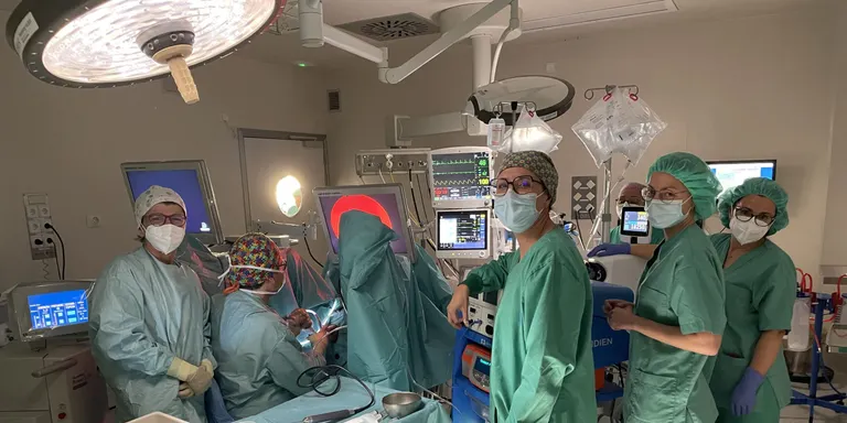 El Pius Hospital incorpora un nou tractament amb làser que permet intervencions de pròstata menys invasives
