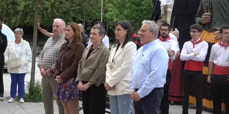 ITZIAR VERGARA, LA INVESTIGADORA IRUNDARRA QUE APRENDIÓ A MIRAR EL MUNDO ENTRE HIERRO,TELAS Y FRONTERAS