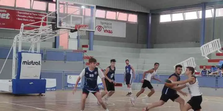 40 joves participen al Campionat 3x3 de bàsquet de Pineda