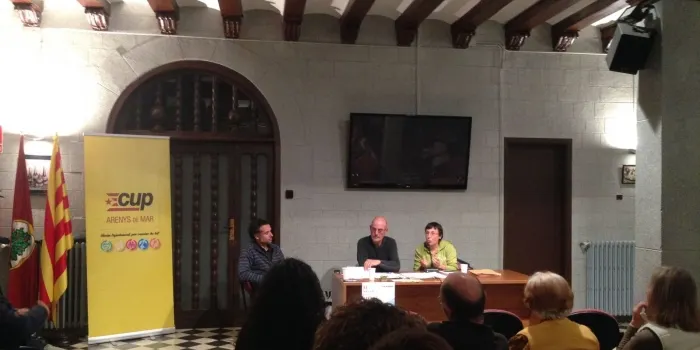 La CUP d’Arenys de Mar vol obrir el debat sobre l’enterrament, ja que creuen que s’ha convertit en un negoci en mans de grans monopolis