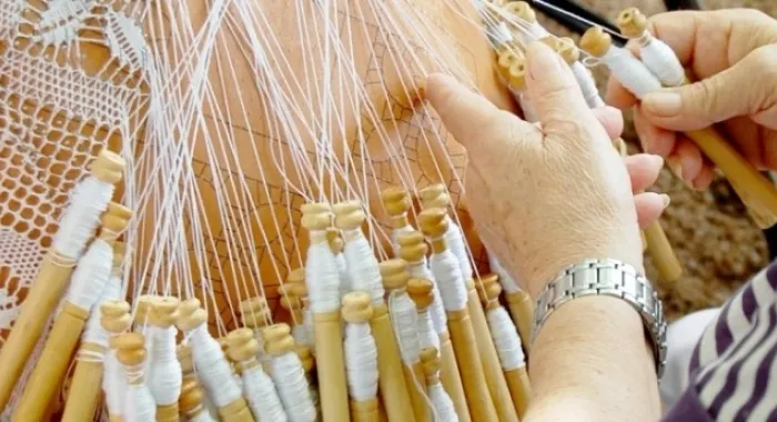 350 artesanes tenen cita aquest diumenge  en la 25ena Trobada de Puntaires