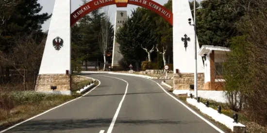 El Ministeri de Defensa mantindrà oberta l'acadèmia militar de Talarn