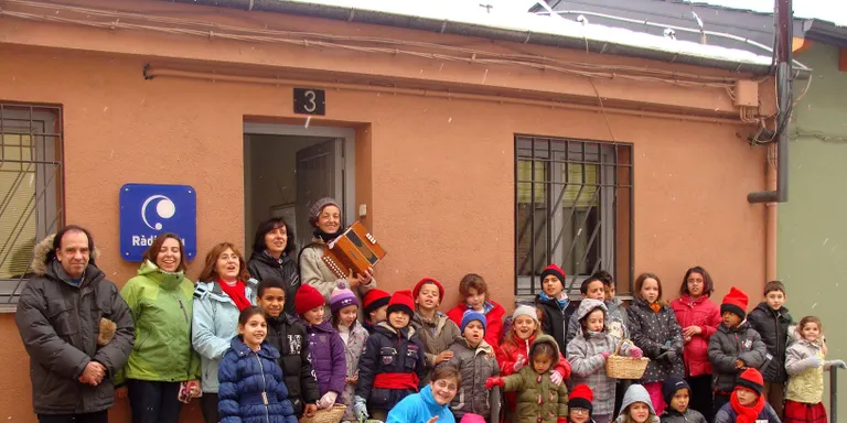 Castellciutat celebra amb neu el tradicional Dijous Gras