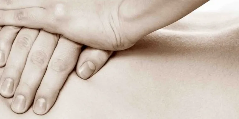 Les cicatrius de les cesàries i el dolor lumbar, una relació que investiga l'osteòpata Xavi Balsells