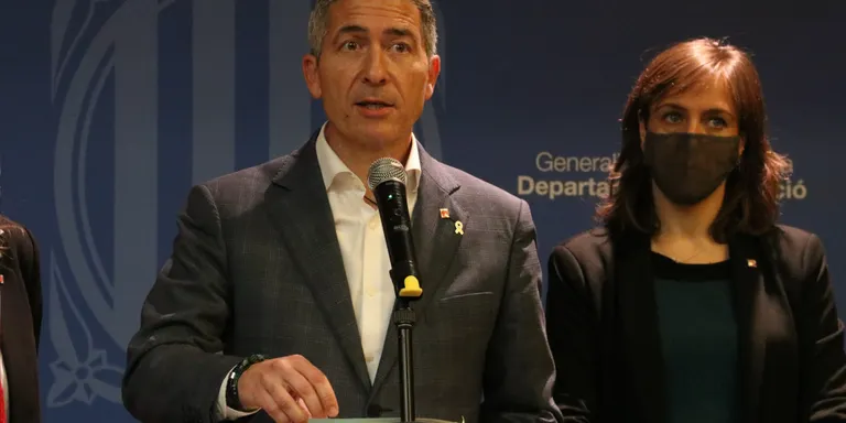 Cambray anuncia que els centres que ho vulguin podran continuar aplicant els currículums actuals el curs vinent