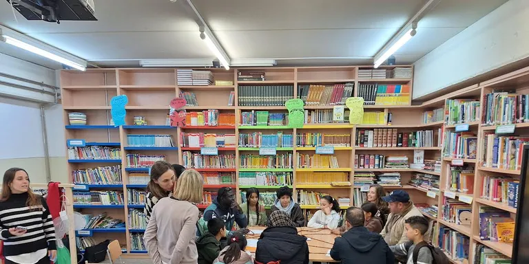 Valls reactiva el programa de mentoria escolar i social