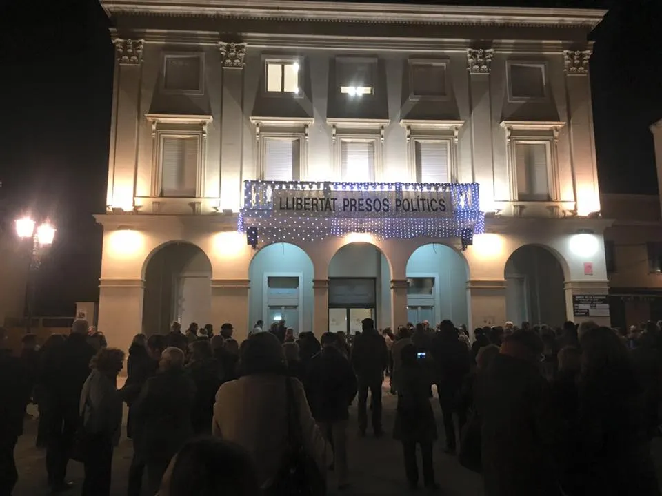 Ahir dilluns, concentració per demanar la posada en llibertat de Sànchez, Cuixart, Junqueras i Forn