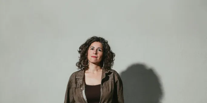 La ceramista Sara Reig inaugura dissabte a Solsona l’exposició “Argiles salvatges”