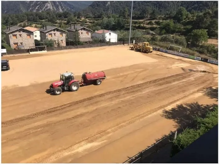 Sant Llorenç tindrà gespa artificial al camp de futbol després de l'estiu