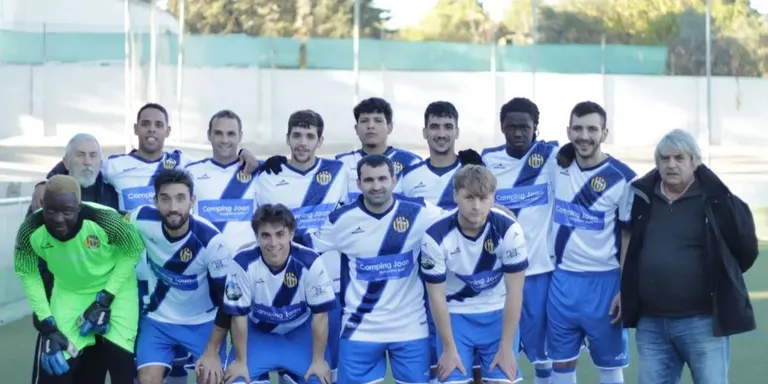 El FC Cambrils perd a casa davant el Reus de tota la vida