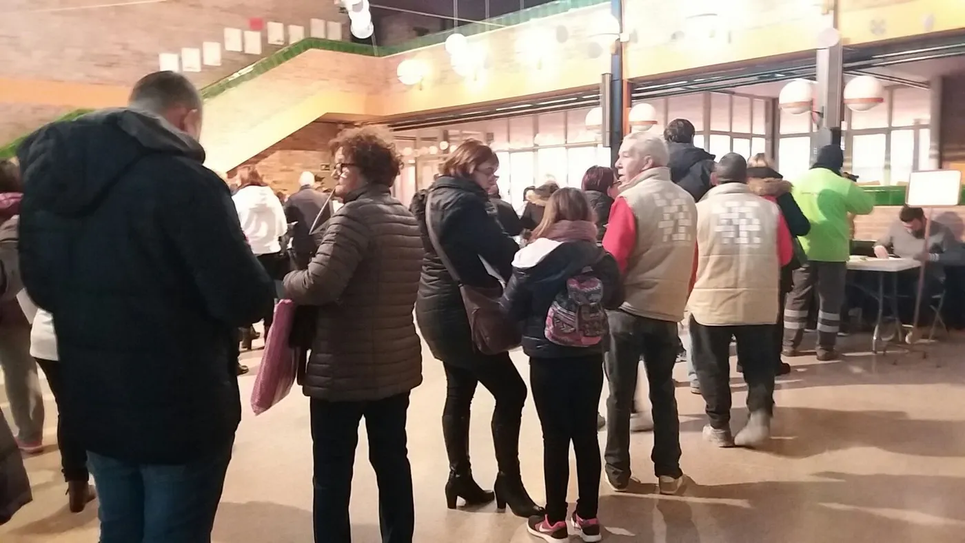 Puja la participació a Pineda a les 6 de la tarda (65,5%) respecte el 2015 (61,7%)
