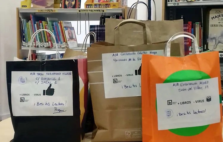 Una iniciativa de la Biblioteca de Utrera acerca la lectura a los mayores en el confinamiento