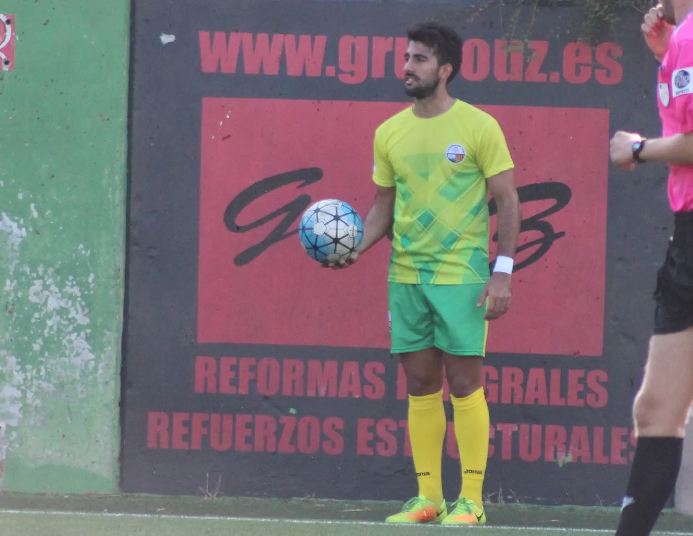 Christian Gómez ocupa el lateral dret de l'Olímpic / Arxiu