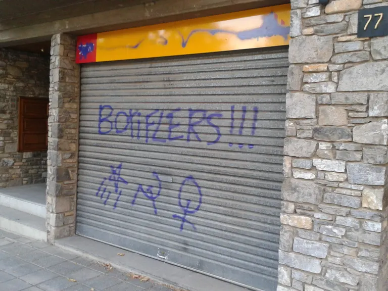 Agressió amb pintades al local d'ERC de la Seu d'Urgell