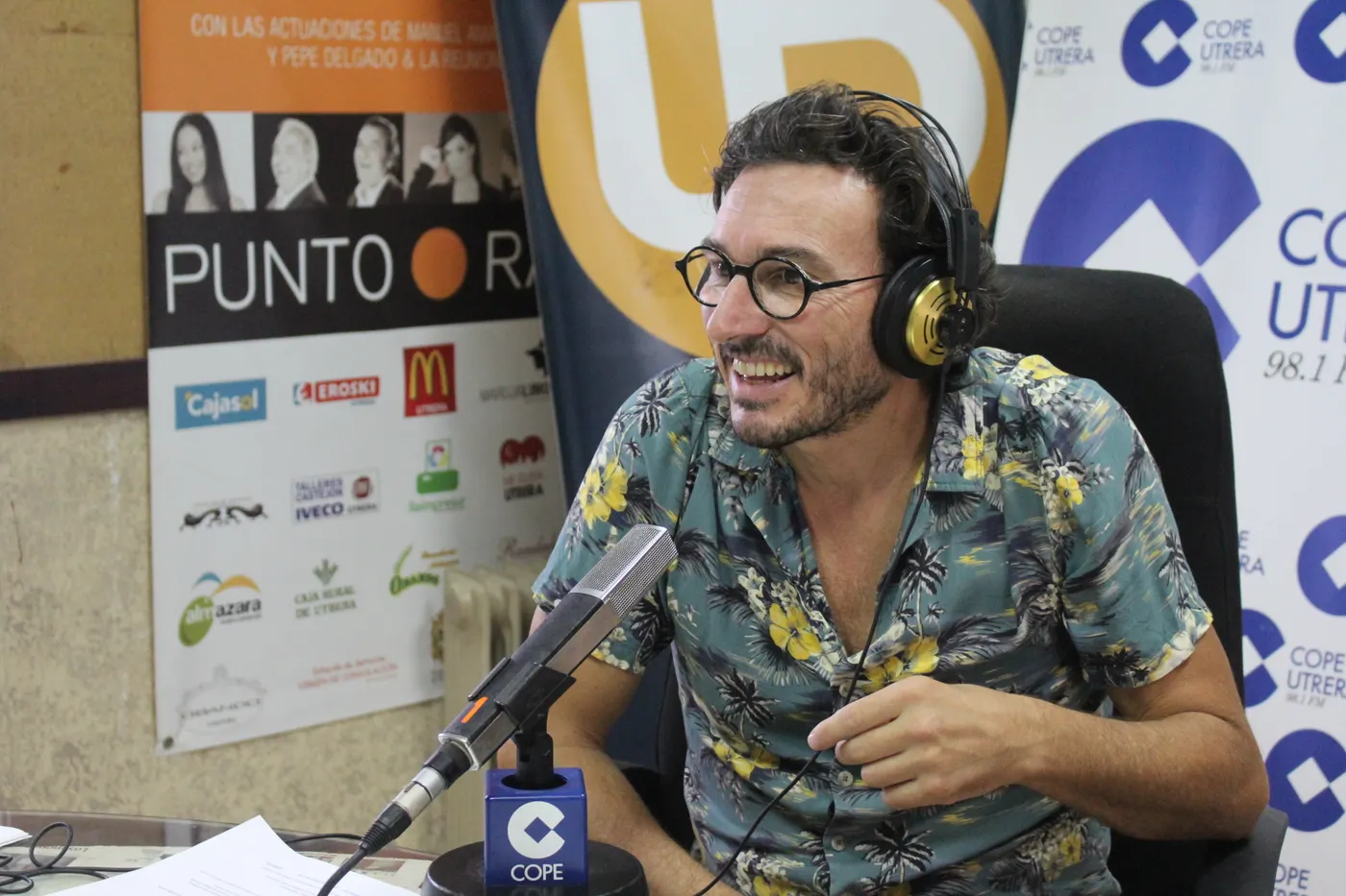 La risa como terapia en COPE Utrera (98.1 FM) de la mano de Óscar Corrales