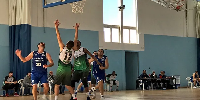 El sènior A de l’Arenys Bàsquet guanya per la mínima al Made in Menorca