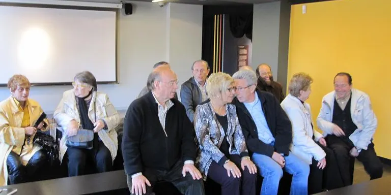 Gent gran de la Seu dóna a conèixer el centre de la ciutat als infants