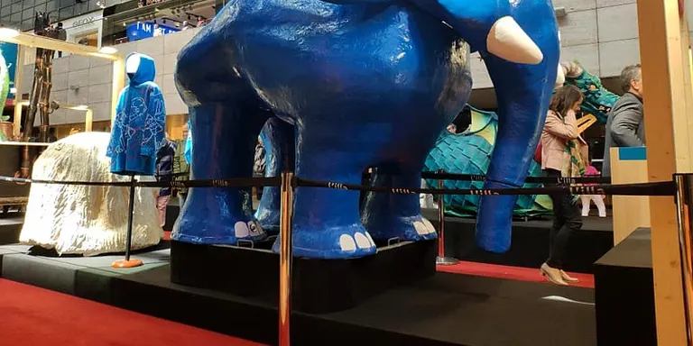 L'elefant Bòjum aterra a Barcelona