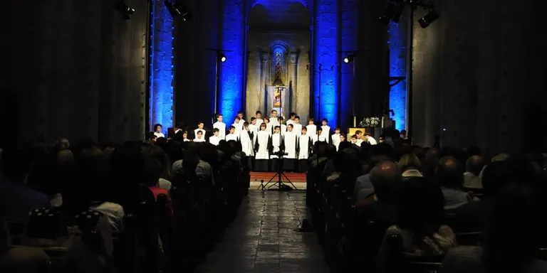 Ple a la Catedral per a la inauguració del FeMAP amb l'Escolania de Montserrat