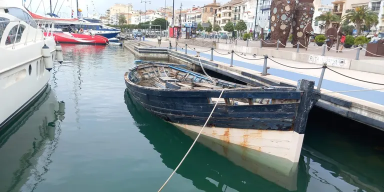 La barca Teresa de Cambrils es traslladarà al varador per avaluar una afectació per filtratge d’aigua