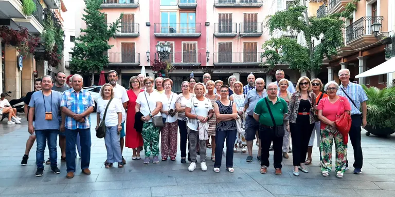 Mes de trenta membres del grup ‘Collita del 52’ fan la ruta dels espais de la Guerra Civil