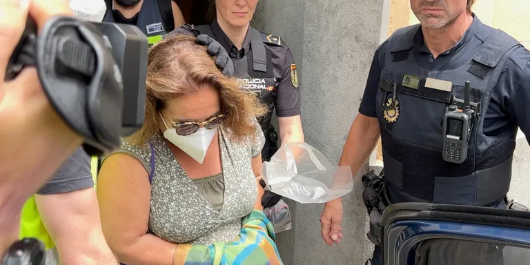 Detinguda l'alcaldessa de Sitges, Aurora Carbonell, i 10 persones més en un operatiu per prevaricació i malversació