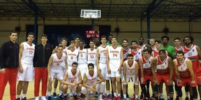 Tres jugadors del Joventut, vinculats a l'Arenys Bàsquet, participen a una estada amb la Selecció Espanyola