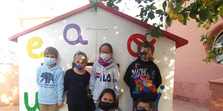 La màgia de llegir i escriure per aprendre el català a l'escola Sant Jordi