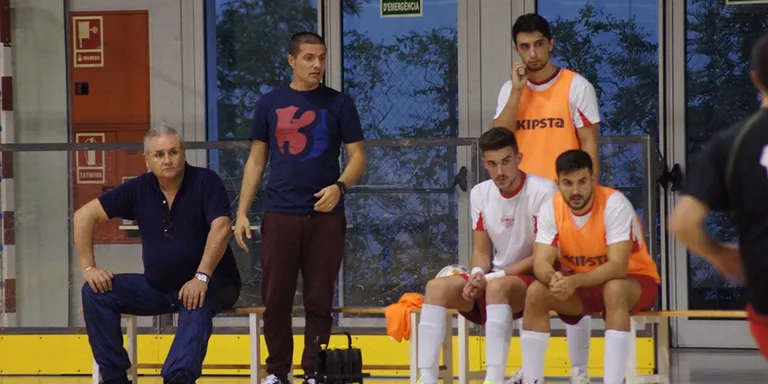 Visites per aixecar el vol en futbol sala