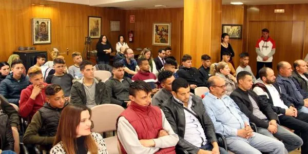 El Servei de primera acollida organitza quatre nous cursos d’alfabetització i coneixement de la societat, a Altafulla
