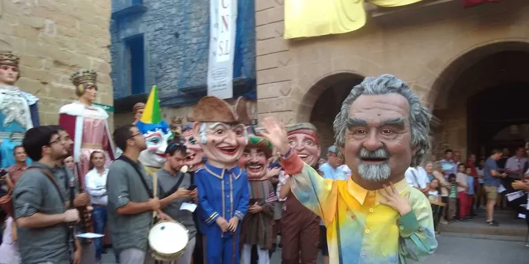 Presenten 'Lo Guino', el capgrós en homenatge a Josep Guinovart