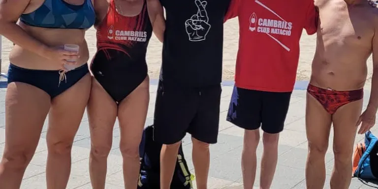 El Cambrils Club Natació aconsegueix tres podis a la XXII Travessia del Port de Torredembarra