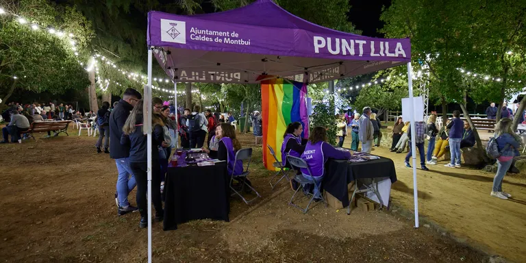 El Punt Lila atén prop de 900 persones durant la Festa Major, la majoria noies, en tasques d’assessorament i sensibilització