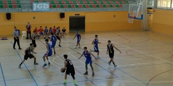 El Pre-Infantil B masculí assalta la pista del CB La Selva i la segona posició (61-83)