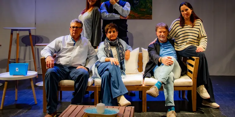 La comèdia 'Sota teràpia' és l'obra del Concurs de teatre amateur d'aquest diumenge