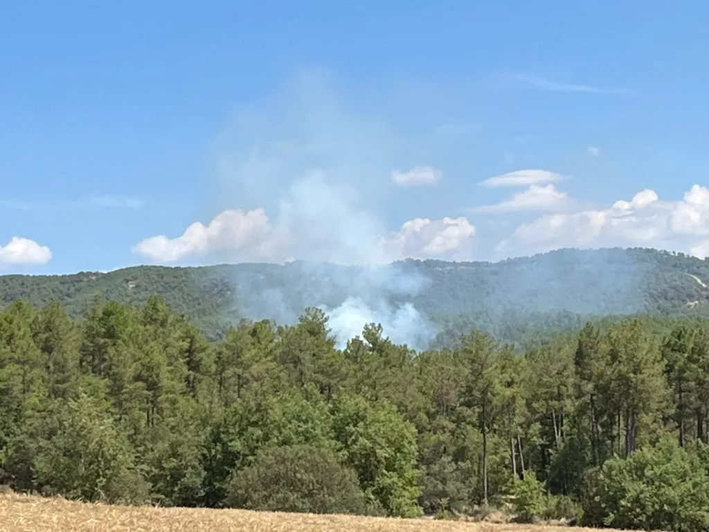 Els llamps han causat tres petits incendis al Solsonès durant el cap de setmana