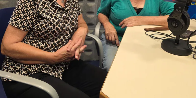 Conxa Aviñó presenta "Menjarem torrades a l’infern" a la Biblioteca Joan Martorell Coca