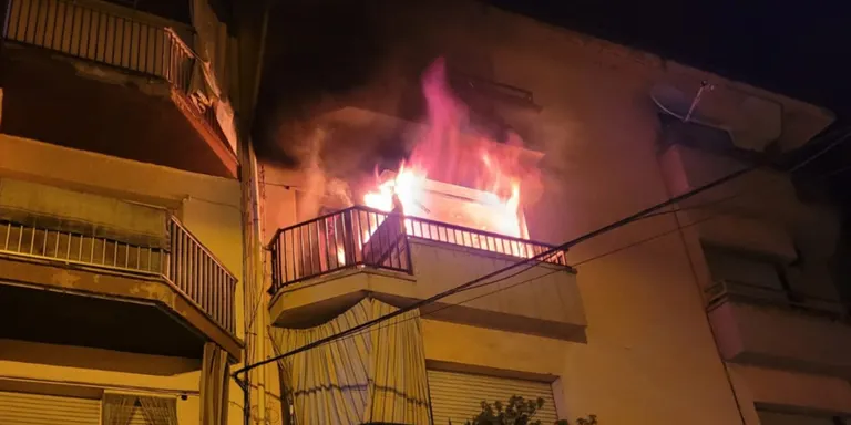En llibertat el detingut per provocar un incendi intencionat a un pis de Manlleu