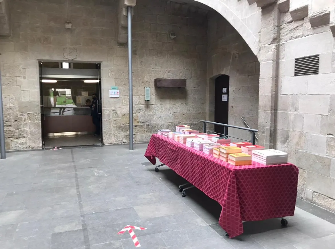 <strong>A tres dies de Sant Jordi, el Consell Comarcal torna a muntar una parada de llibres per la diada</strong>
