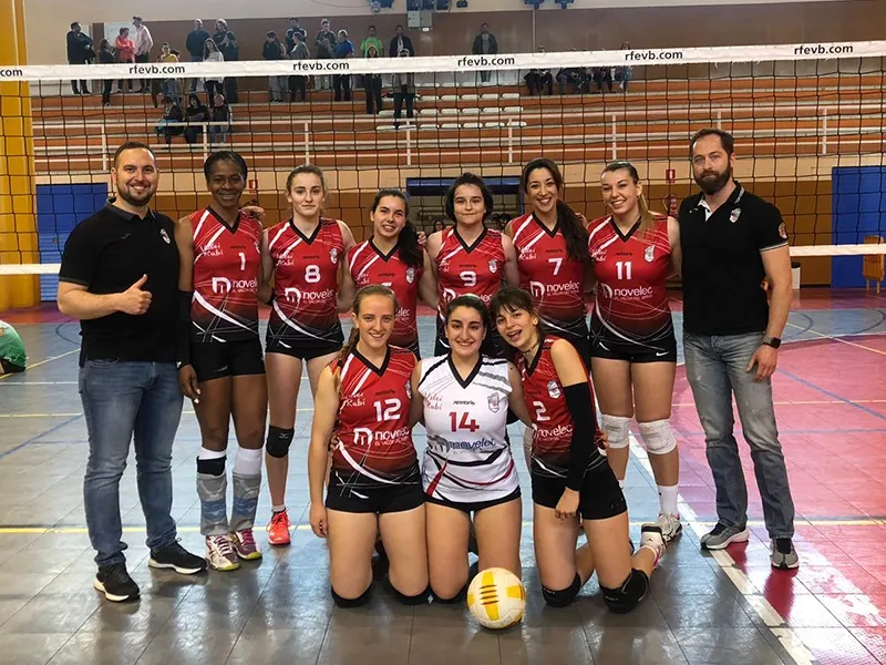 El sènior femení del CV Rubí / Foto: Gabi Quirós