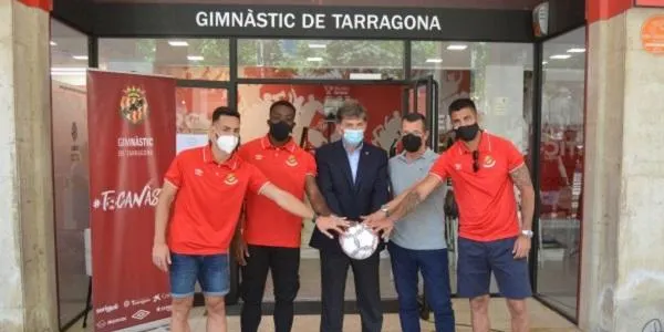El Nàstic presenta Robert Simón, Jannick Buyla i Aythami Artiles