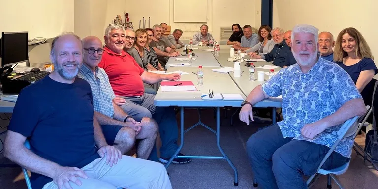 Una vintena de persones participen a la reunió constitutiva del Grup Motor Obrim el Museu de la Marina