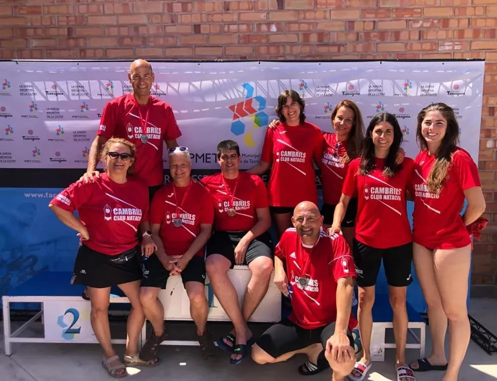 El Cambrils Club Natació es penja 27 medalles als Campionats de Catalunya Màsters