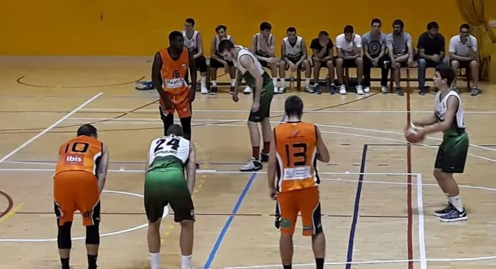 Foto: partit contra el Boet Mataró (Arenys Bà squet)
