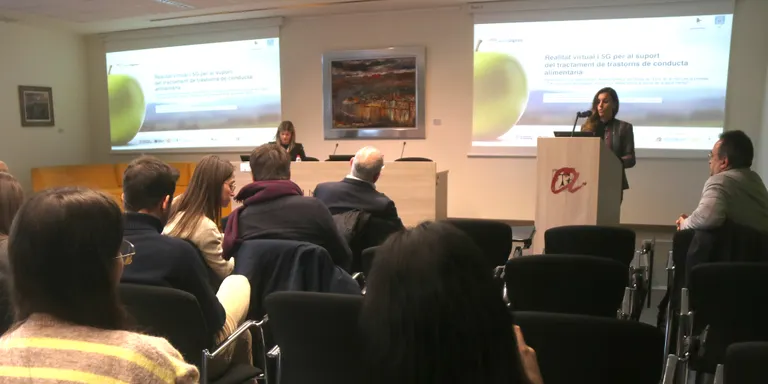 Estudien com la realitat virtual i el 5G poden millorar el tractament de trastorns de la conducta alimentària a l'Ebre