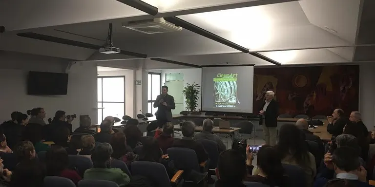 La presentació del 4art Festival de Curtmetratges de Pineda i el Projecte "Dragut" omple la Sala de Plens