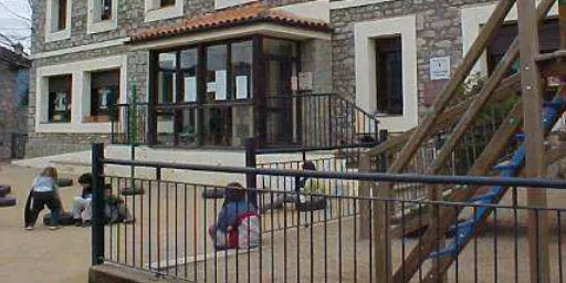 L'Escola Ridolaina de Montellà ajorna l'inici del curs pel positiu d'un mestre