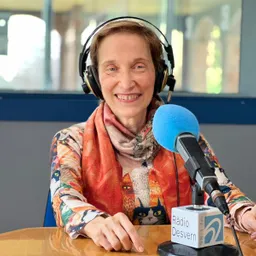 Entrevistes de la Justa del 22/4/2022 — Sororitat i creativitat al taller d’escriptura per a dones: mètode, Premi Delta i continuïtat a l’octubre - episode art