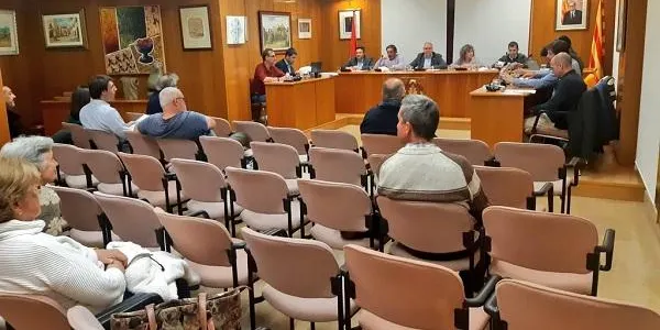 El Ple aprova una modificació de crèdit que permetrà reparar la teulada de la llar d’infants Hort de Pau malmesa per filtracions d’aigua