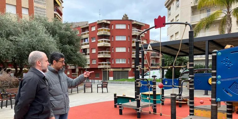 L’alcalde i el regidor de Serveis fan una visita a diverses obres de la campanya 'Cambrils reviu'